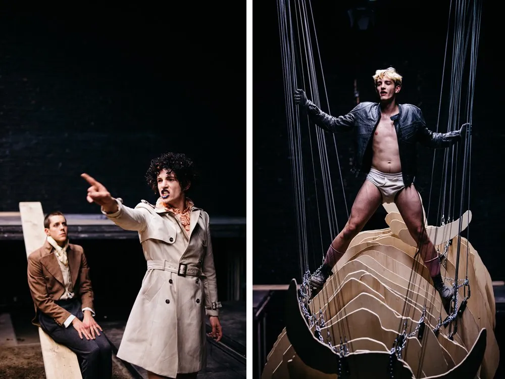 Zweiteiliges Bild: Links: Schauspieler in Trenchcoat zeigt anklagend auf einen sitzenden Darsteller in historischem Gewand; Rechts: Schauspieler schwebt in Lederjacke und Unterwäsche über einer segmentierten Bullen-Skulptur